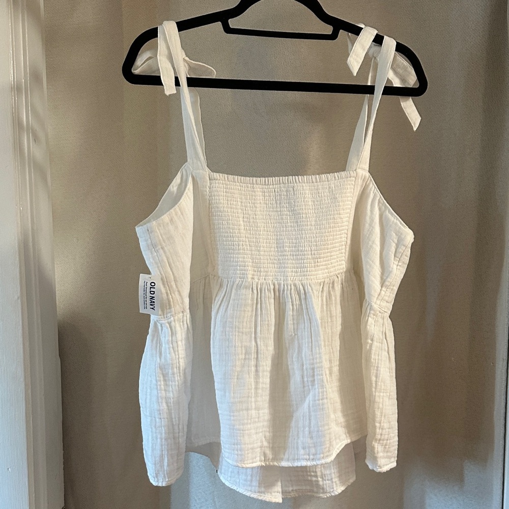 Old Navy Cream Camisole with Tie Straps - Picture 2 of 5